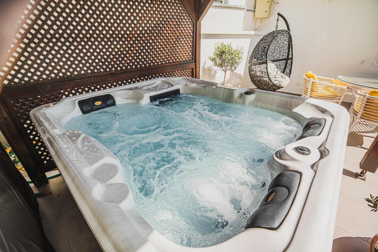Downtown Luxury Apartments With Hot Tub Vodice Luaran gambar