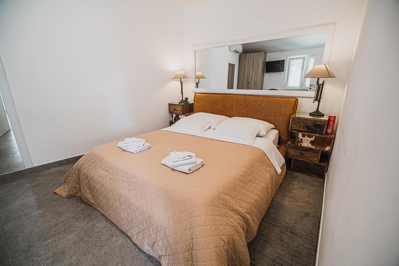 Downtown Luxury Apartments With Hot Tub Vodice Luaran gambar
