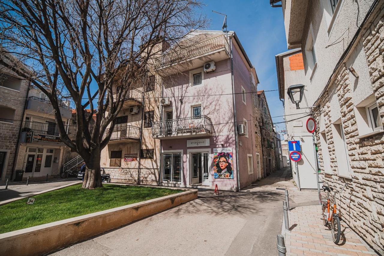 Downtown Luxury Apartments With Hot Tub Vodice Luaran gambar