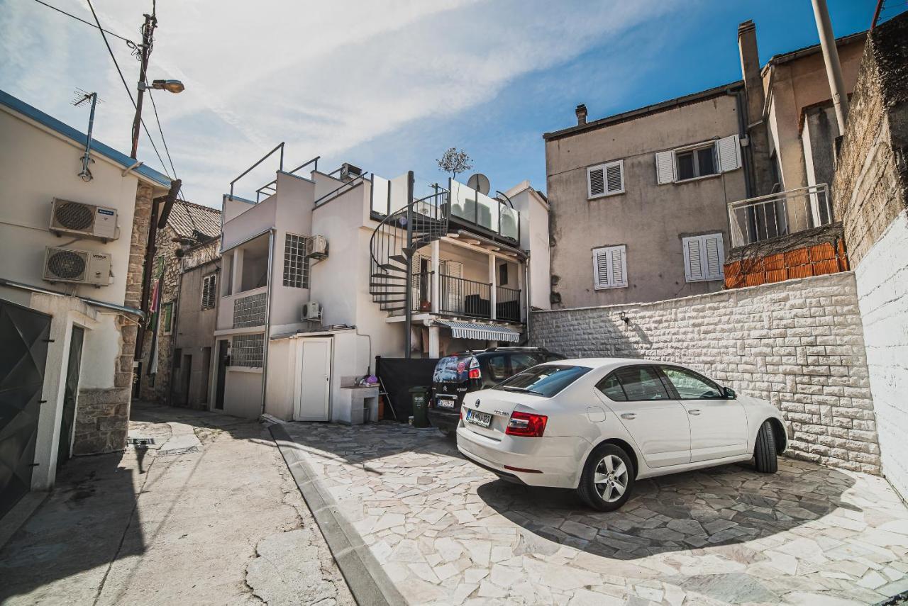 Downtown Luxury Apartments With Hot Tub Vodice Luaran gambar