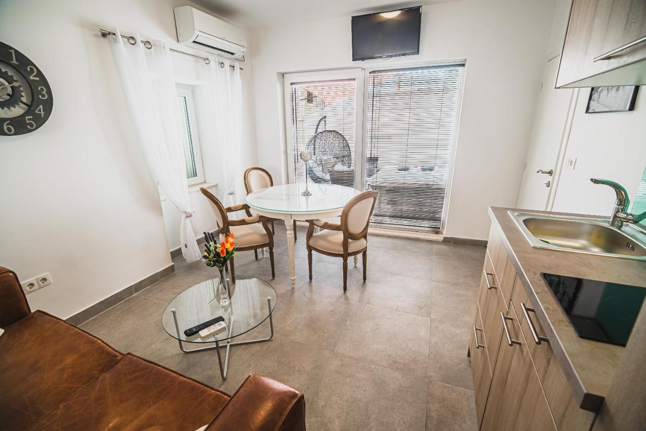 Downtown Luxury Apartments With Hot Tub Vodice Luaran gambar