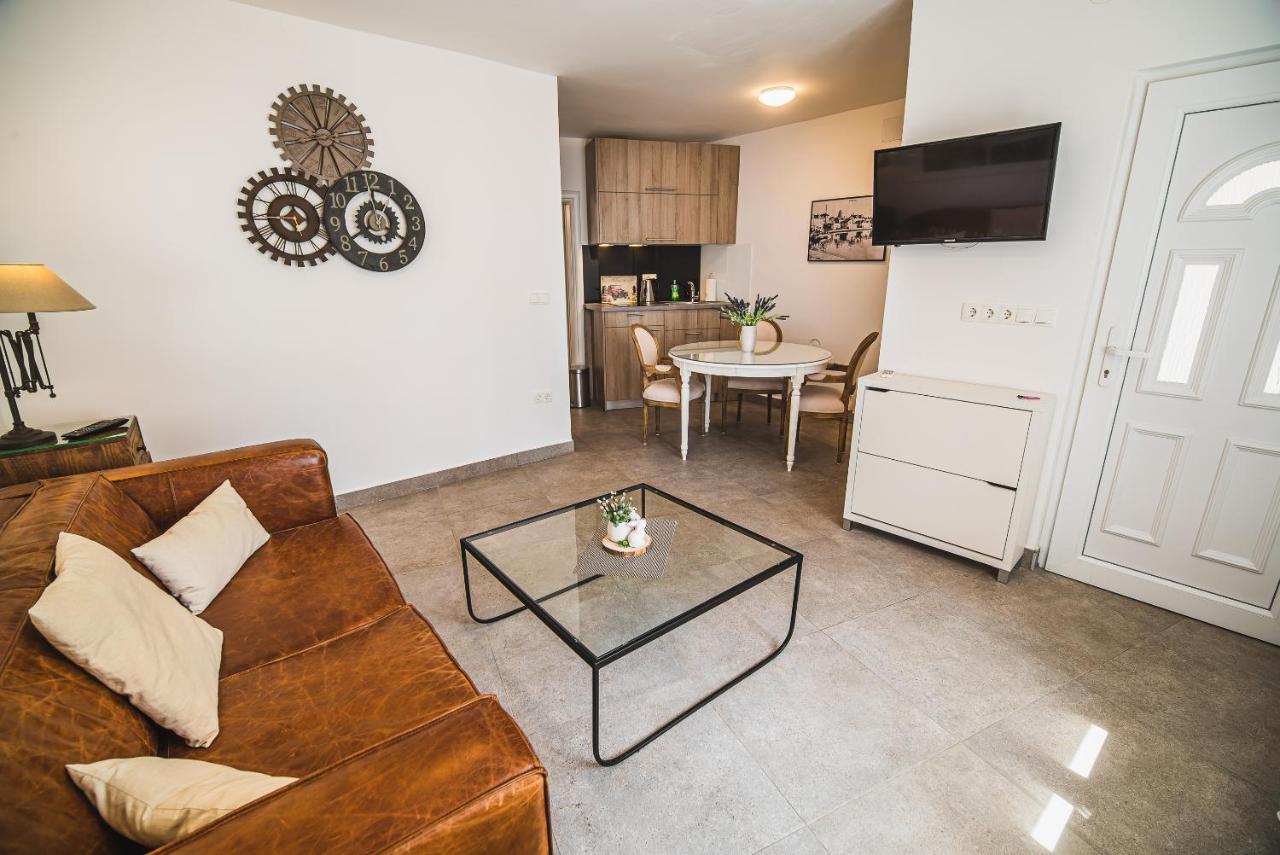 Downtown Luxury Apartments With Hot Tub Vodice Luaran gambar