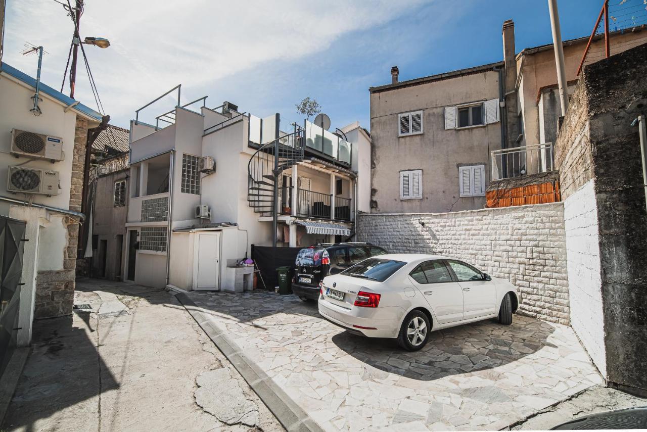 Downtown Luxury Apartments With Hot Tub Vodice Luaran gambar