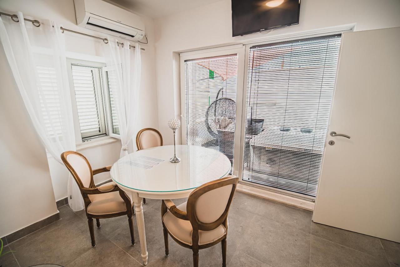 Downtown Luxury Apartments With Hot Tub Vodice Luaran gambar