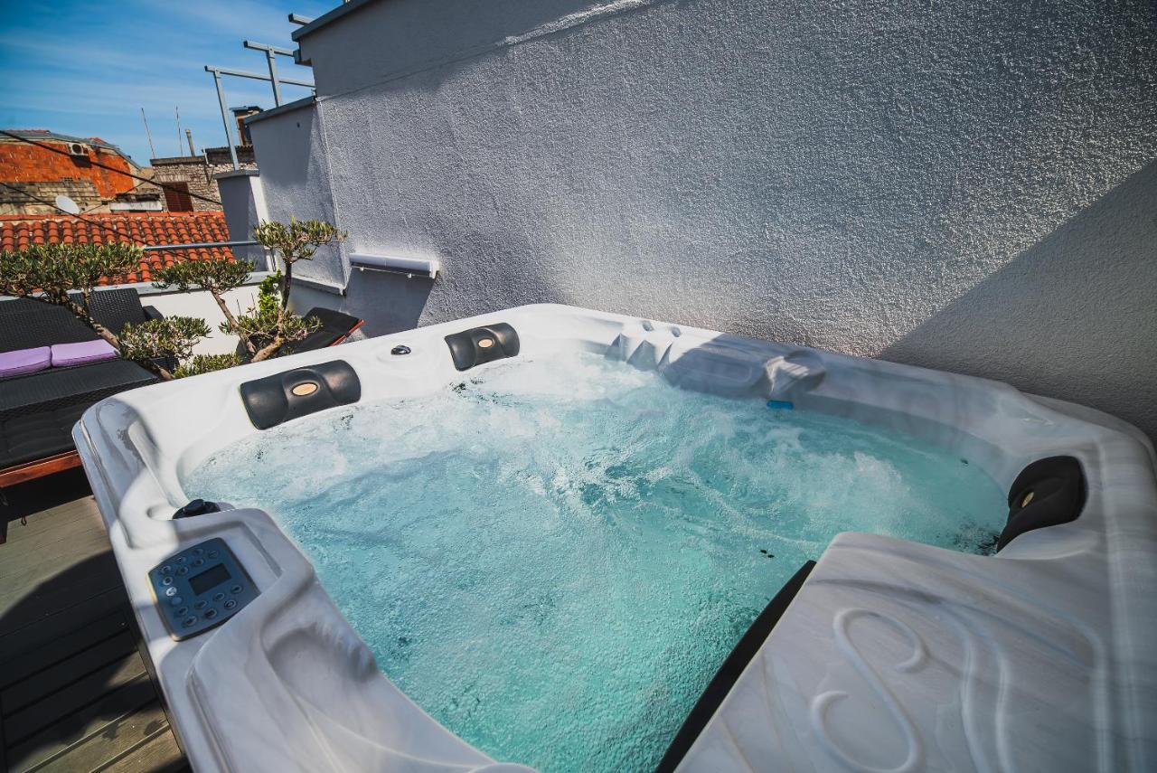 Downtown Luxury Apartments With Hot Tub Vodice Luaran gambar
