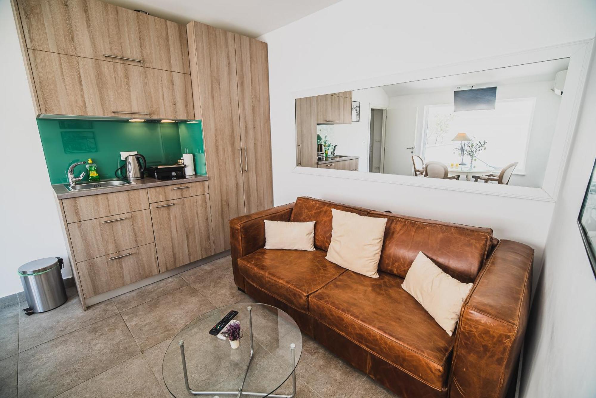Downtown Luxury Apartments With Hot Tub Vodice Bilik gambar